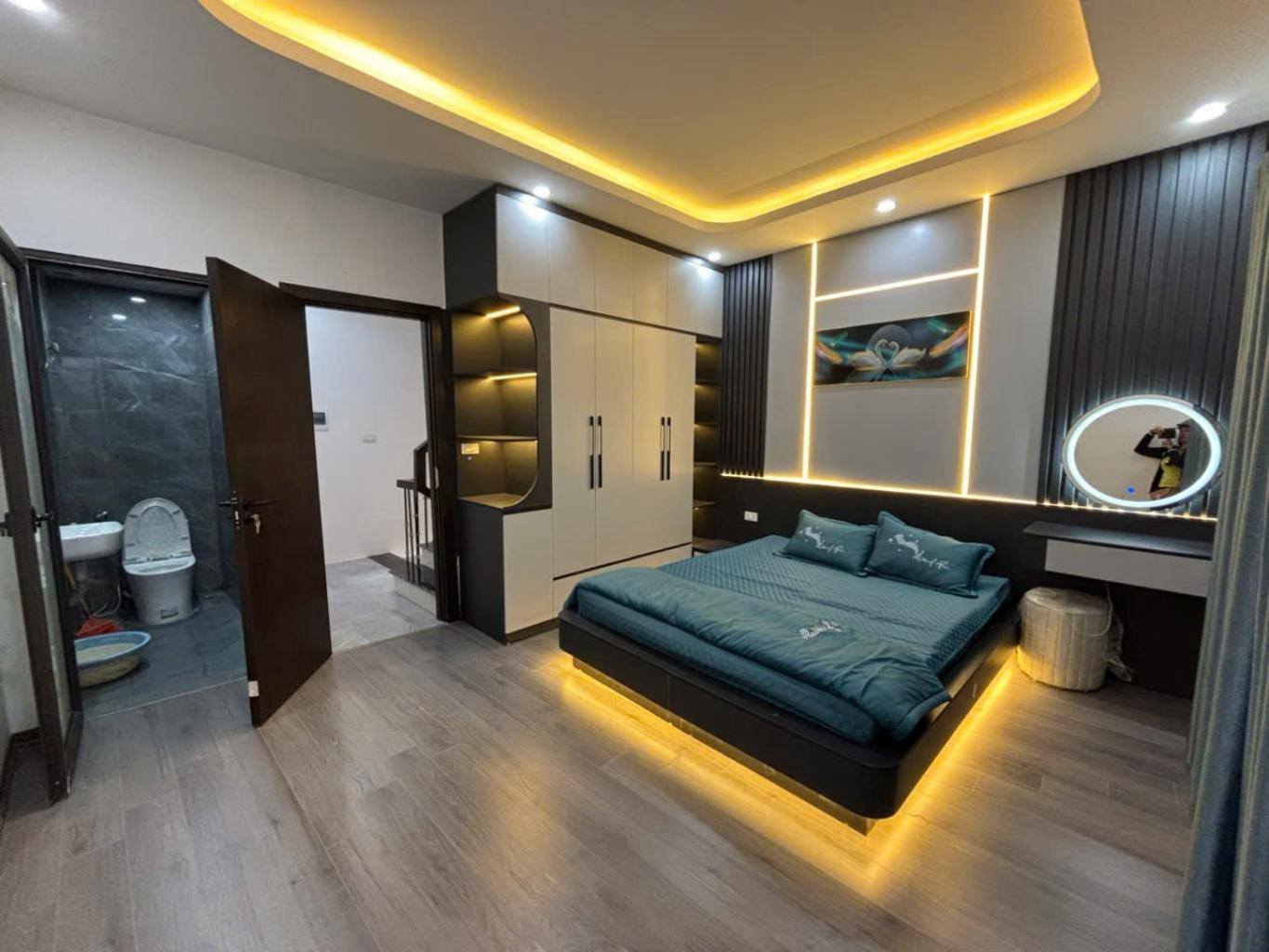 HUYỀN KỲ HÀ ĐÔNG - 41M CHỈ NHỈNH 8 TỶ - NGÕ NÔNG - THÔNG ,Ô TÔ ĐỖ CỬA,KHU VỰC ĐÔNG DÂN ,GẦN CÁC